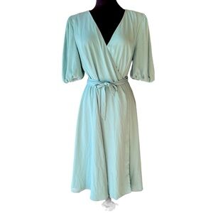 FAME AND PARTNERS PUFF SLEEVE WEAP DRESS SIZE 12 Excellent Pre-Owned Condition